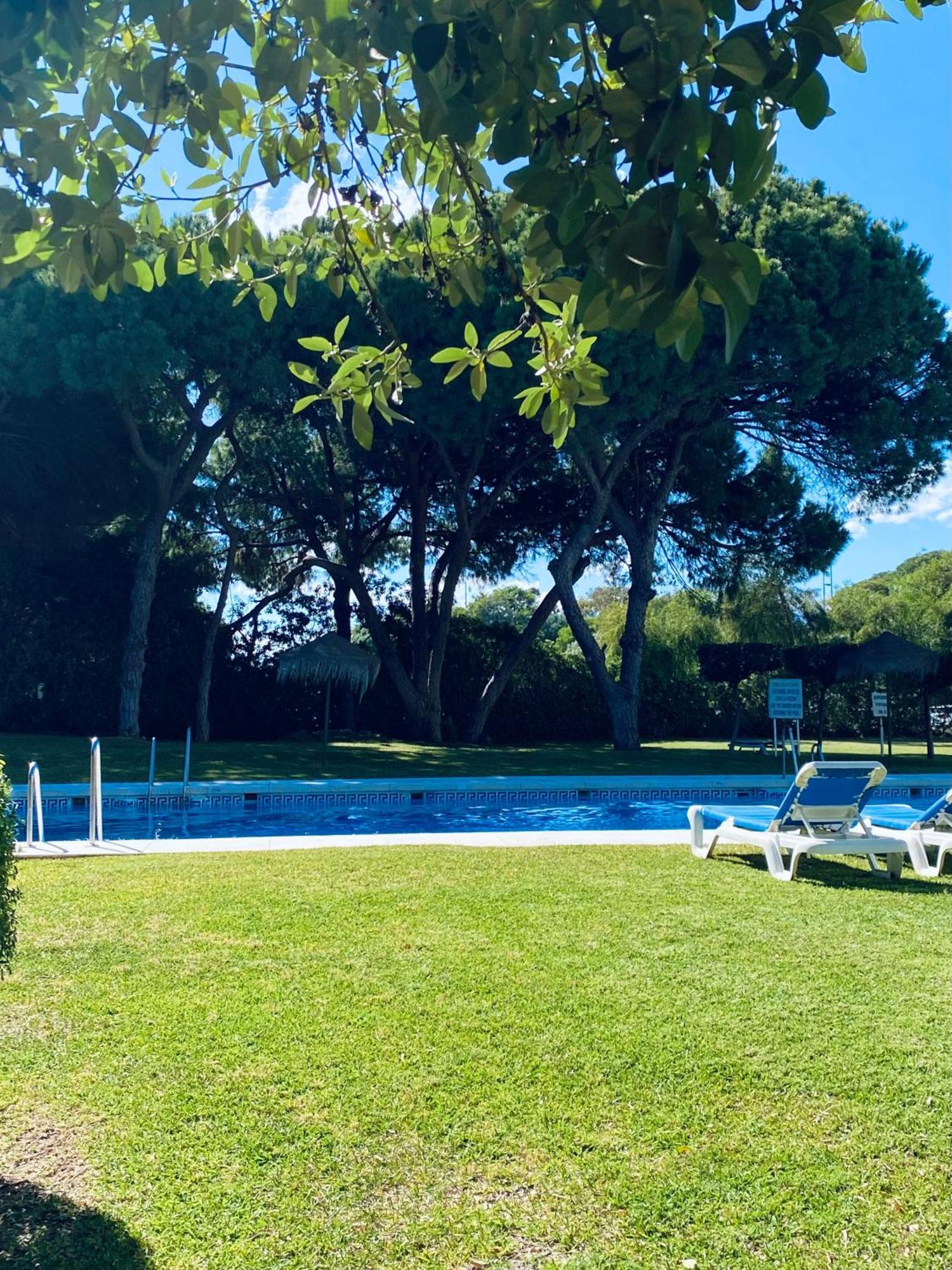 Luminoso Apartamento Para Dos Personas En Cabopino Marbella Zewnętrze zdjęcie